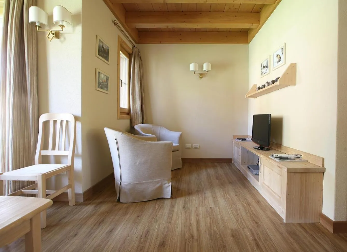 Chalet Larice Livigno 0*,  Italy